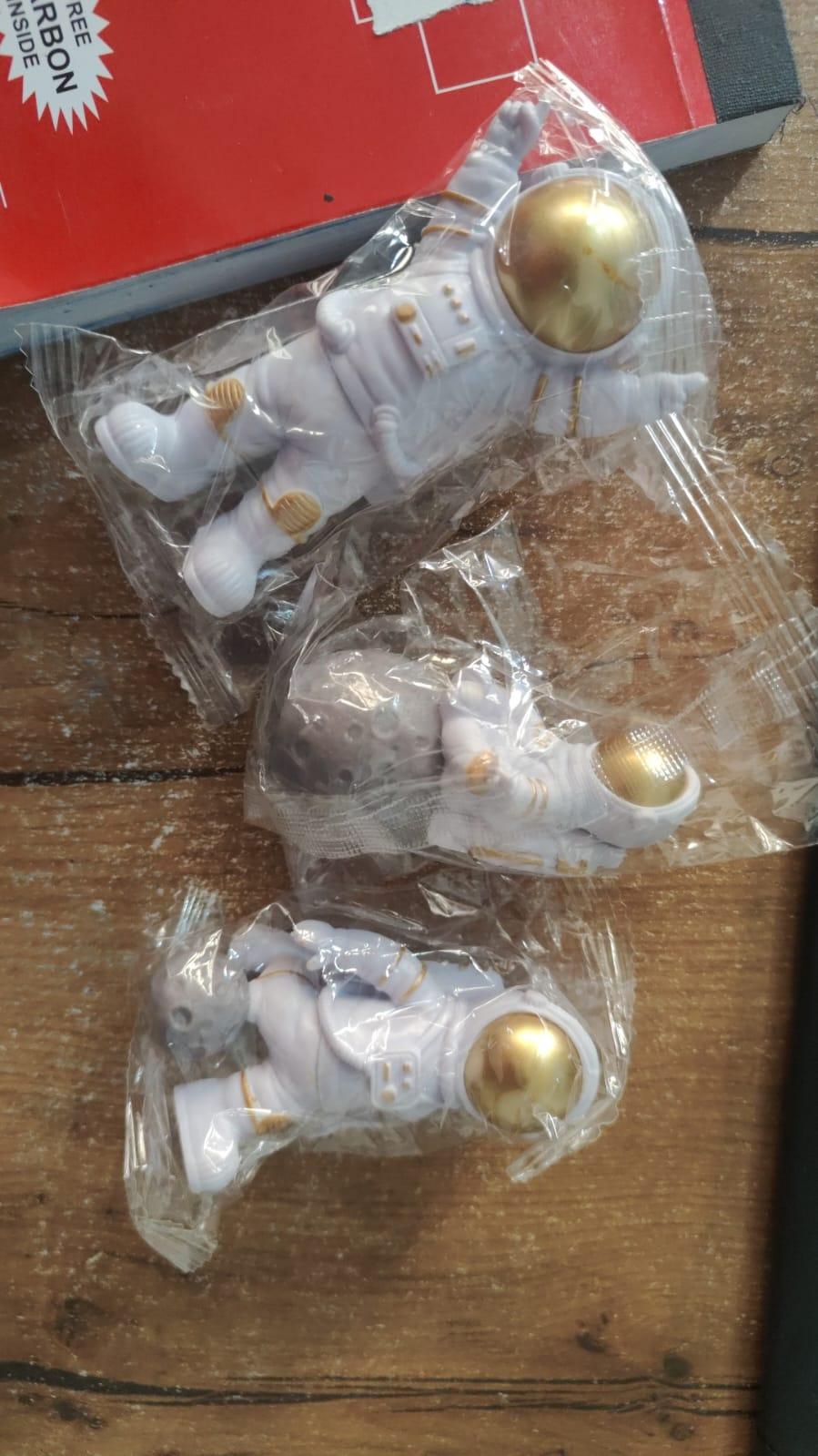 Astronaut Spaceman Statue Ornament Home Office Desktop Figurine Decors Set of 3 - Golden - Vanshglobal